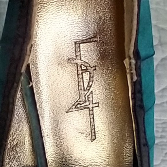 F24 Open Toe Pumps - Picture 9 of 9